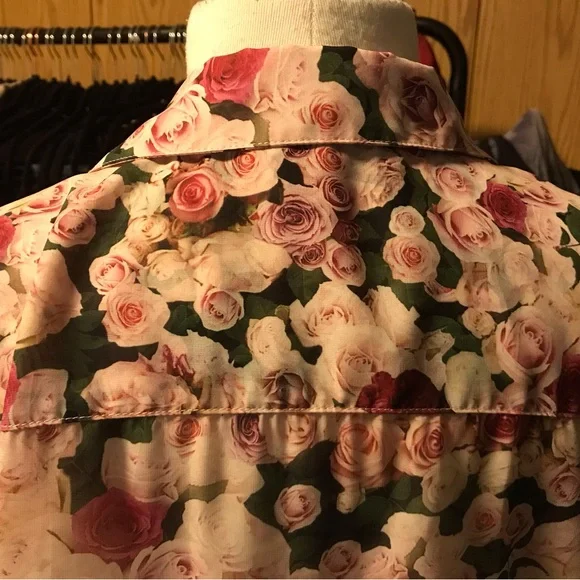 Ladies button down shirt - Picture 5 of 5